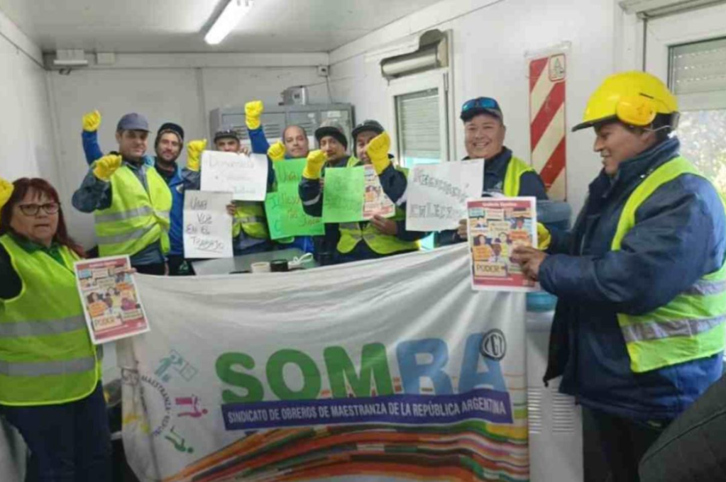 Violento ingreso de gremialistas al Palacio Libertad demoró el inicio de&nbsp;actividades