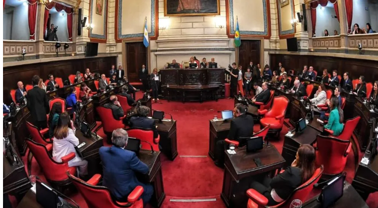  Asumieron los nuevos senadores bonaerenses en la sesión&nbsp;preparatoria