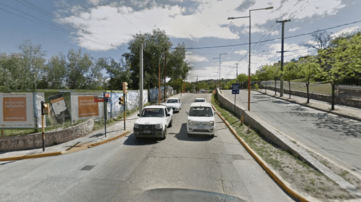 Una adolescente saltó de una camioneta en movimiento y resultó gravemente herida en Villa Carlos&nbsp;Paz