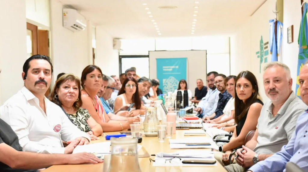 Peligra el inicio de clases: estatales rechazaron la oferta y los docentes la&nbsp;analizan