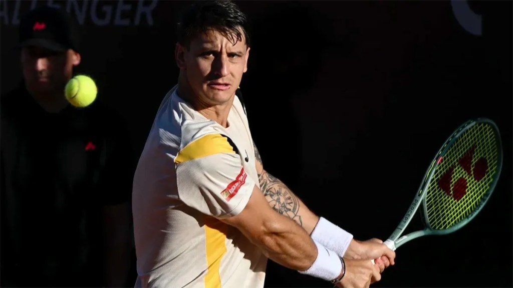 Carabelli repite su hazaña en Rosario y levanta el trofeo otra&nbsp;vez