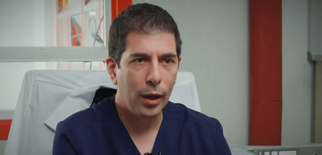 «Algunos están 72 horas sin dormir y otros juegan a la política en la puerta»: el crudo testimonio de un médico en el nuevo documental del&nbsp;Garrahan