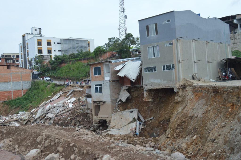 Miles de muertos por terremotos en Venezuela: fuerza militar contra la&nbsp;crisis